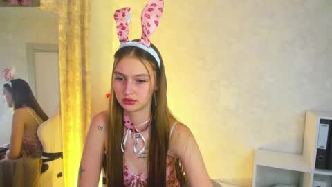 Jessica Jensen online show from June 9, 9:53 am