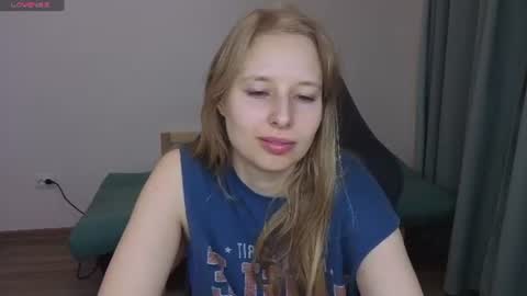 Jessy online show from June 15, 3:04 pm