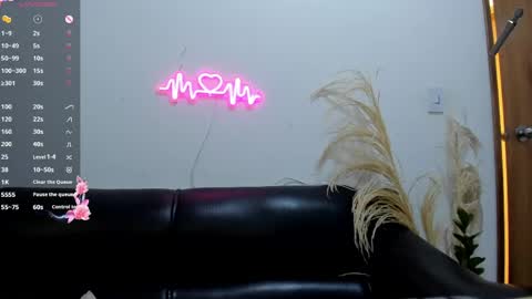 jessye_golden online show from May 22, 6:25 pm