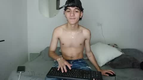 jhonay__cute online show from July 11, 12:15 am