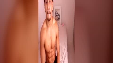 jjavier203018 online show from June 24, 4:58 pm