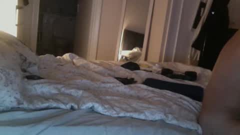 Benjamin Cuckington online show from October 26, 4:57 am