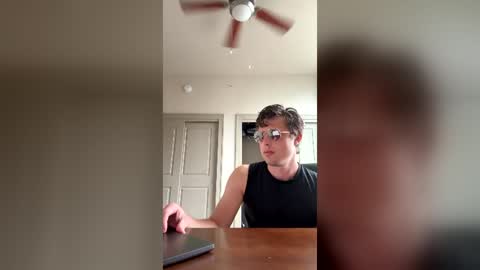 johnny_hard_knox online show from June 26, 12:16 am