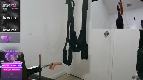 sissyjolicia online show from May 17, 3:38 am