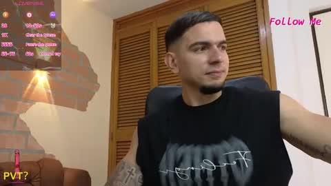 josh_miller01 online show from May 27, 1:19 pm