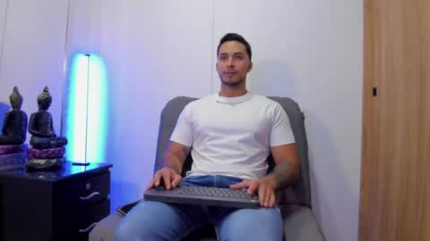 juan_muscle online show from July 26, 2:53 am