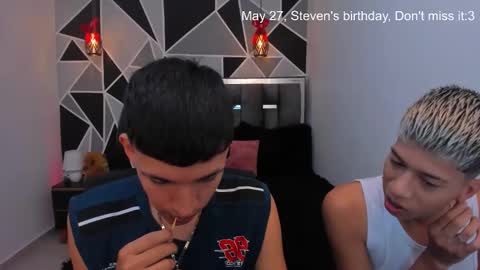 JuanSteven online show from May 14, 1:37 am