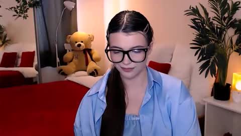 julia485262 online show from May 29, 8:23 am
