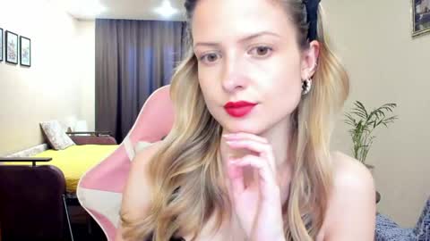 Julie online show from June 2, 4:42 pm