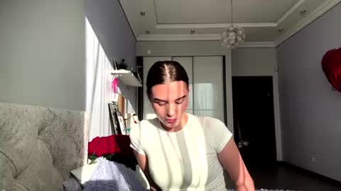 Meris online show from July 14, 3:50 pm
