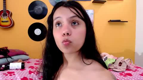 juliette18rose online show from May 24, 8:48 pm