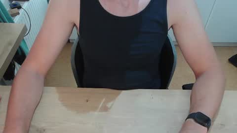 junk2711 online show from June 18, 4:56 pm