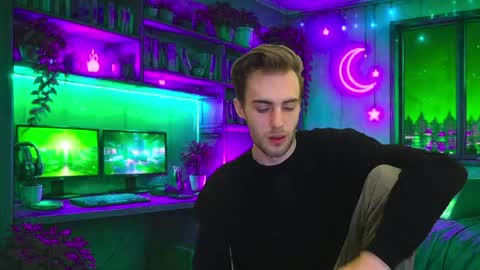 Hologram Guy online show from June 1, 4:58 am