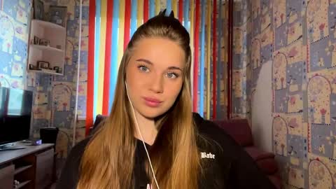 Melissa online show from May 13, 6:12 am