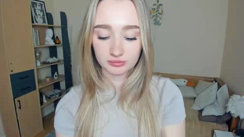 Alice online show from April 26, 2:15 pm