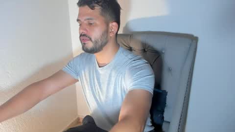 kael_cassian online show from May 24, 6:53 am