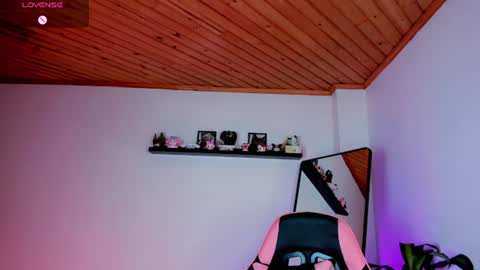 Kali Ka Please help me with your thumbs up its important   dont forget my birthday on October 26 online show from July 18, 9:17 pm