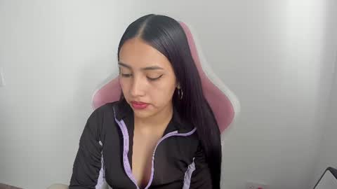 karely_sweet_ online show from July 17, 3:25 pm