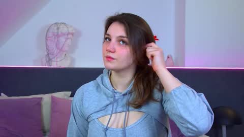 Karen online show from February 3, 6:45 pm