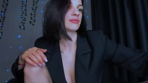 karla_lim online show from June 3, 9:53 pm
