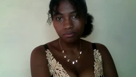 karoliee online show from April 23, 6:21 am