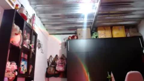 Kateeen18 online show from May 25, 4:51 am