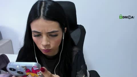 Katia  online show from May 5, 4:13 pm