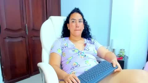KATYAJHONSS online show from May 24, 11:22 pm