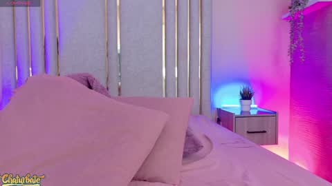 keirahartz online show from June 3, 11:35 am