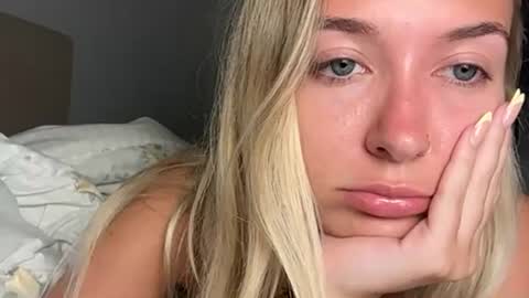 Kelsey Blu online show from July 2, 1:25 am