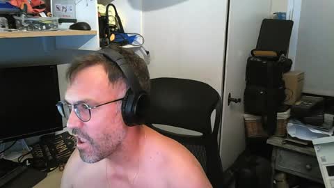 kelvin06133 online show from July 18, 11:40 pm