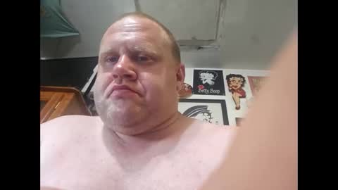 looking 4 free c2c online show from June 3, 6:24 pm