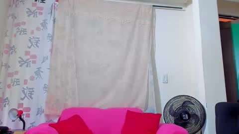 Kerlysmith24 online show from June 5, 1:27 pm