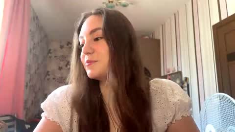 Ellie online show from May 23, 8:21 am