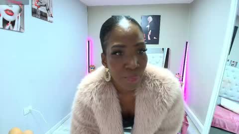 Kim online show from May 4, 1:06 pm