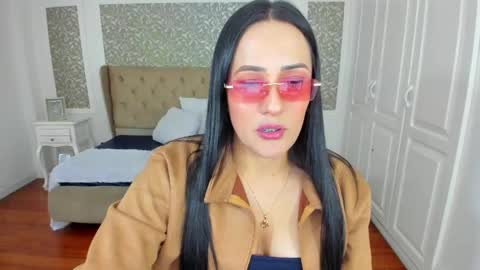 Kim online show from May 19, 7:21 pm