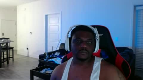 kingbell3489 online show from June 14, 2:24 am