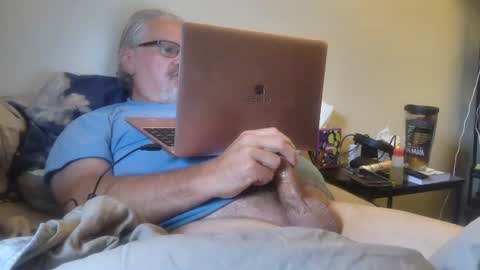 kingtongue10 online show from July 11, 12:19 pm