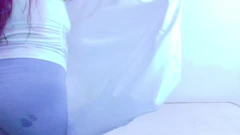 kinkyy_redhead online show from April 28, 11:47 am