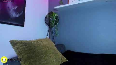 kira_exe online show from July 17, 11:23 am