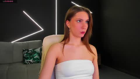 kira lure online show from June 9, 5:51 am