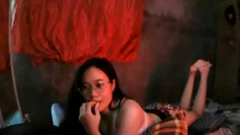 kitty_pussy0416 online show from July 3, 3:44 am