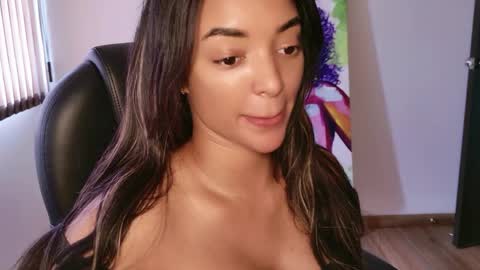 Christina online show from May 30, 5:00 pm