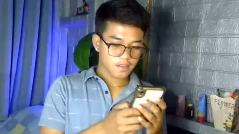 kritthanarkorn online show from May 21, 3:07 pm