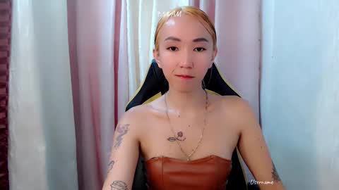 kweenie1026 online show from May 20, 1:57 am