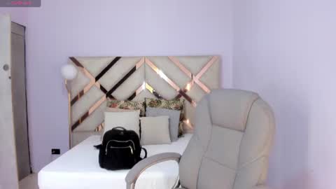 Kylie Reyes  online show from July 21, 7:27 pm