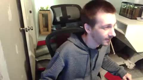 l1v1nth3dr3am online show from May 8, 3:12 am