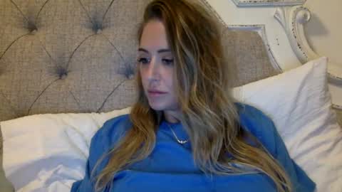 laceylayne96 online show from June 18, 2:39 am