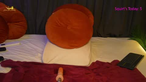 Latex Lacie online show from May 21, 4:46 pm