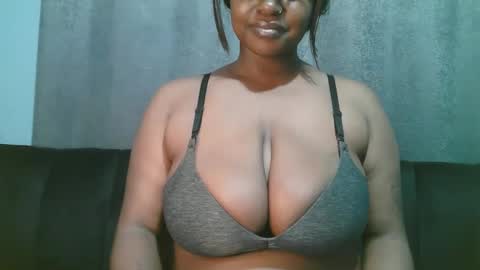 lady_dearra online show from May 23, 2:40 am
